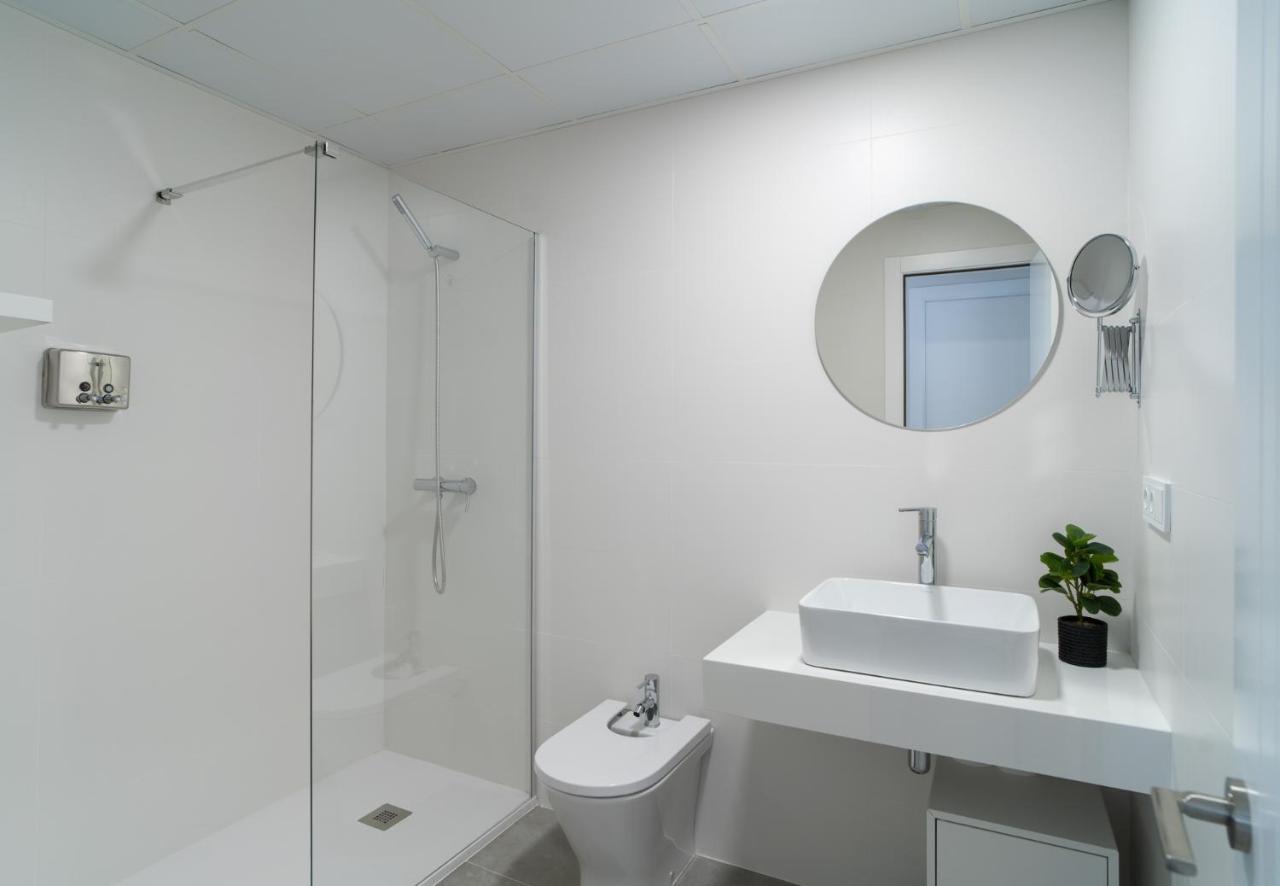 Aac Malaga - Apartamento Con Terraza, Muy Amplio, Totalmente Equipado, Cerca Del Centro Y Nuevo! Екстериор снимка