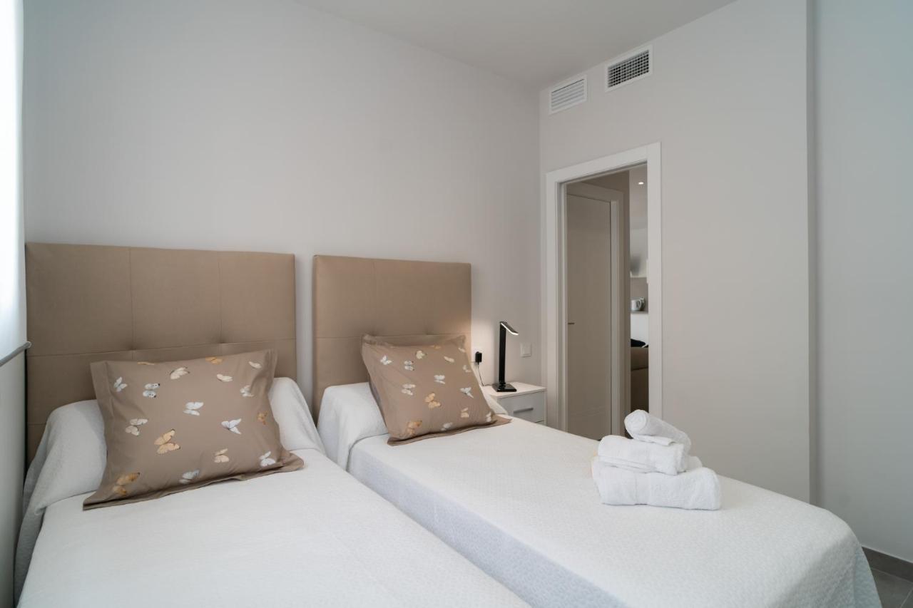 Aac Malaga - Apartamento Con Terraza, Muy Amplio, Totalmente Equipado, Cerca Del Centro Y Nuevo! Екстериор снимка